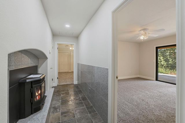 10009 Country Oak Ct, Oakdale, CA 95361