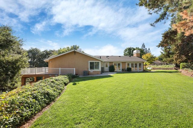 10009 Country Oak Ct, Oakdale, CA 95361