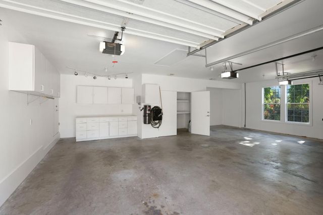 10009 Country Oak Ct, Oakdale, CA 95361