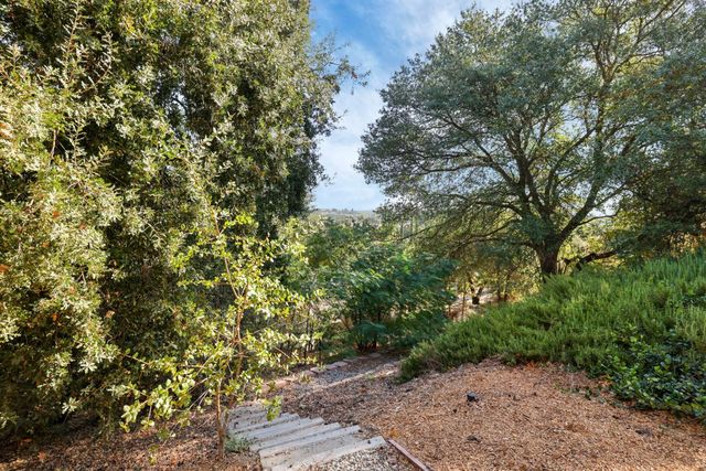 10009 Country Oak Ct, Oakdale, CA 95361