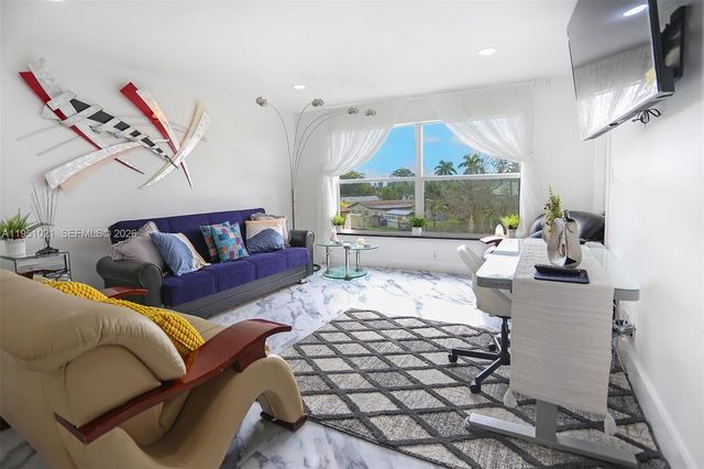 6570 Royal Palm Blvd 301J, Margate, FL 33063