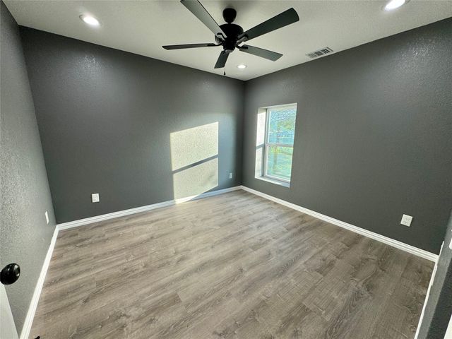 200 Lois Circle, Granbury, TX 76049