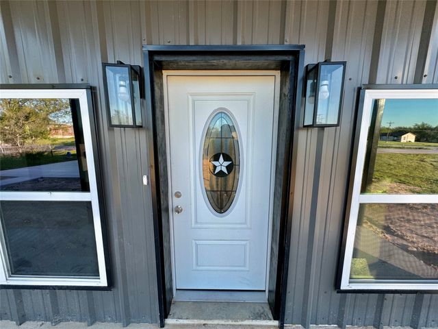 200 Lois Circle, Granbury, TX 76049