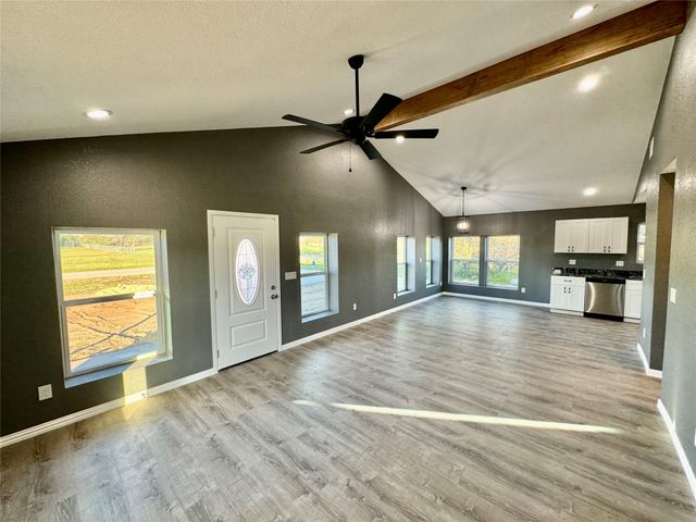 200 Lois Circle, Granbury, TX 76049