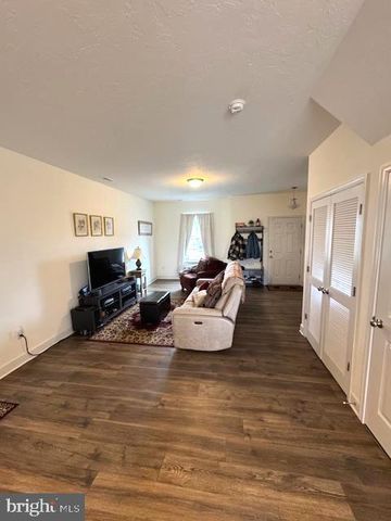 3755 CASTLE DR, Dover, PA 17315