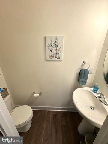 3755 CASTLE DR, Dover, PA 17315