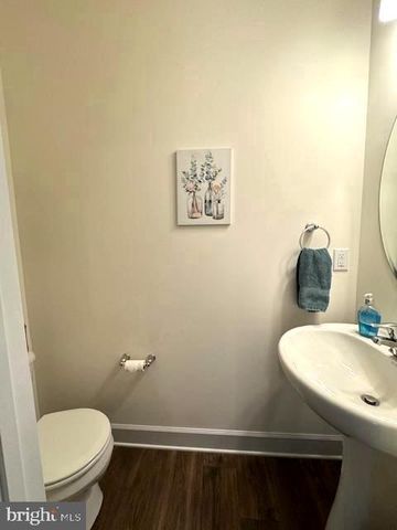 3755 CASTLE DR, Dover, PA 17315