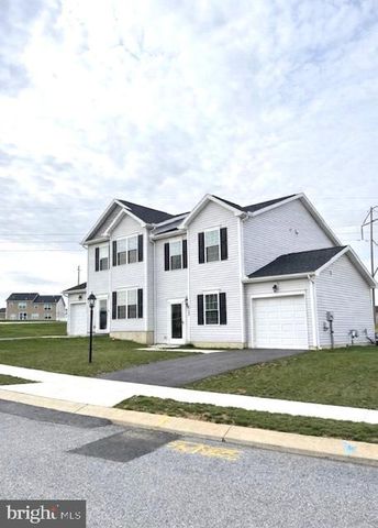 3755 CASTLE DR, Dover, PA 17315