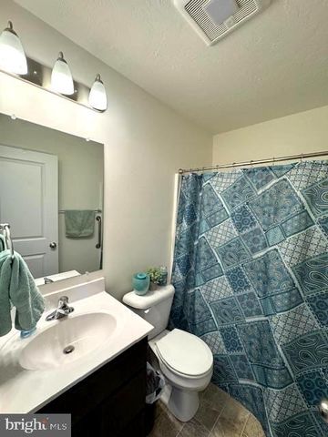 3755 CASTLE DR, Dover, PA 17315