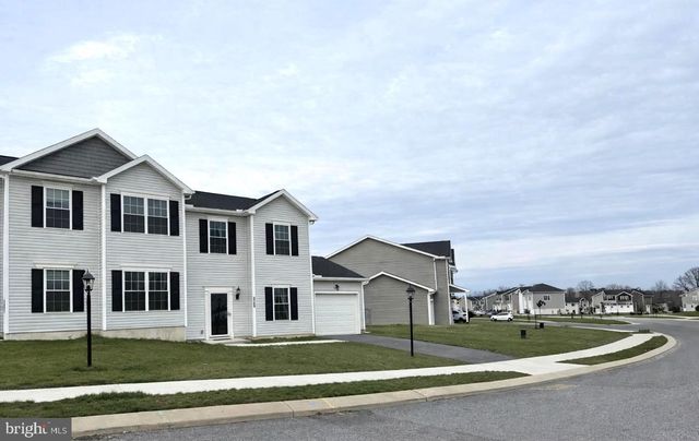 3755 CASTLE DR, Dover, PA 17315