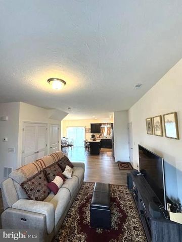 3755 CASTLE DR, Dover, PA 17315