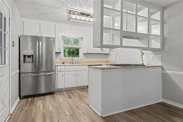 917 Andover Court, Woodstock, GA 30188