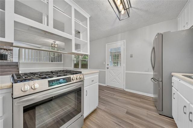917 Andover Court, Woodstock, GA 30188