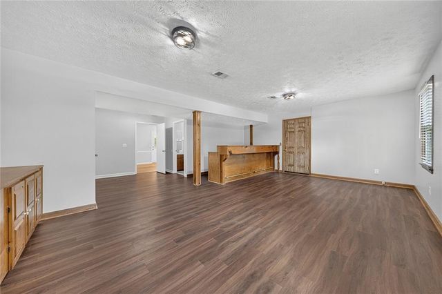 917 Andover Court, Woodstock, GA 30188