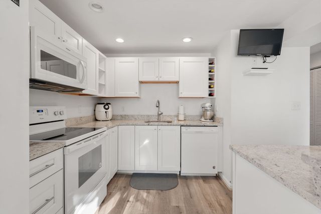 25 Rockland St 5, Boston, MA 02132