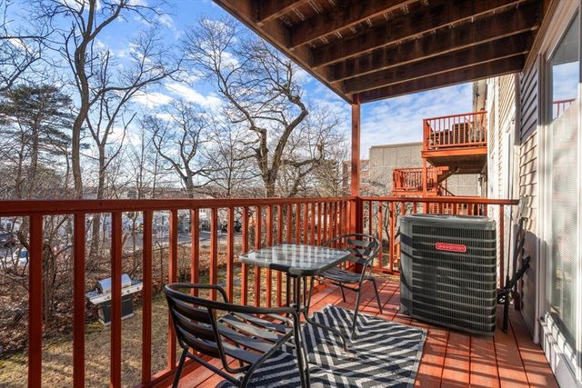 25 Rockland St 5, Boston, MA 02132