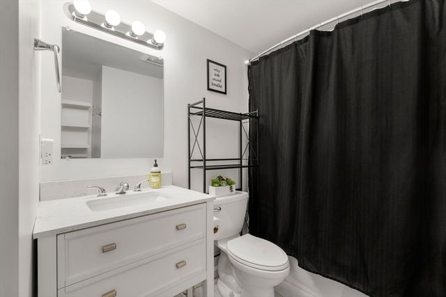 25 Rockland St 5, Boston, MA 02132