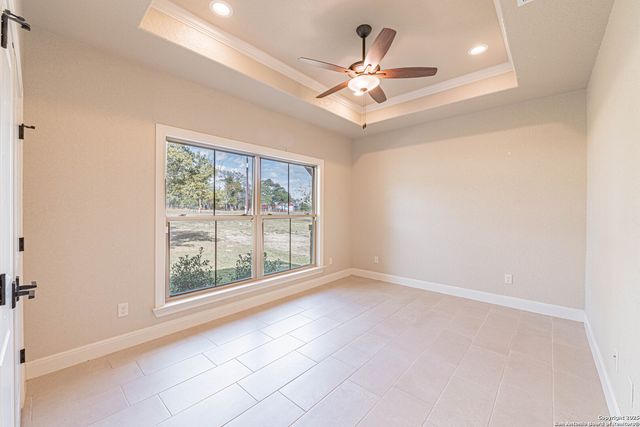 140 Wood Valley, Adkins, TX 78101