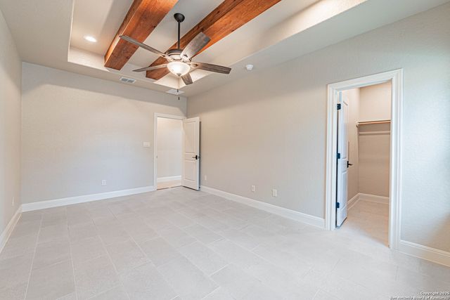 140 Wood Valley, Adkins, TX 78101