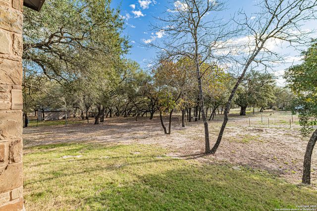 140 Wood Valley, Adkins, TX 78101