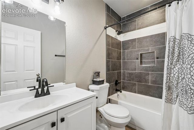 7163 Sedgerock Lane, Colorado Springs, CO 80927