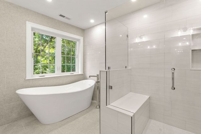 89 Central St, North Reading, MA 01864