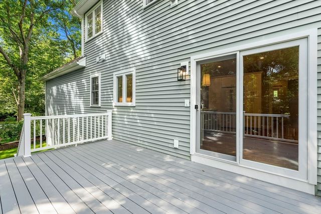 89 Central St, North Reading, MA 01864