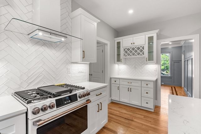 89 Central St, North Reading, MA 01864