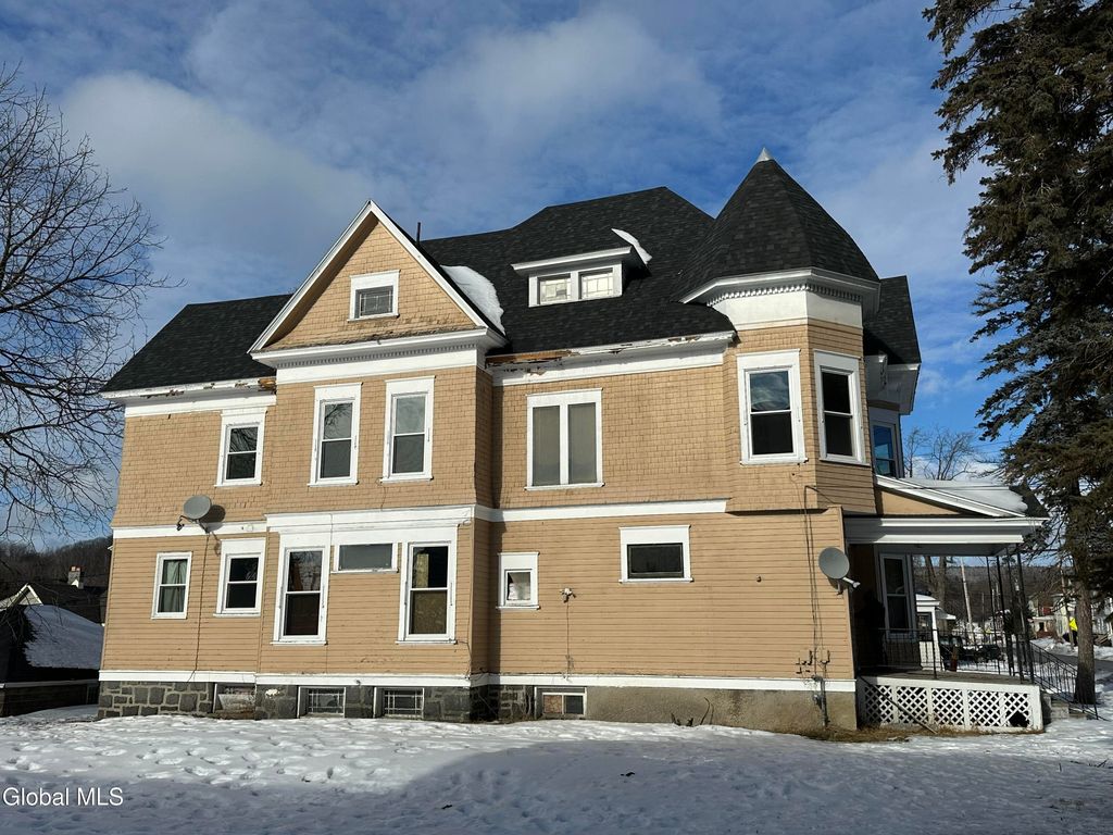 167 Bleecker Street, Gloversville, NY 12078