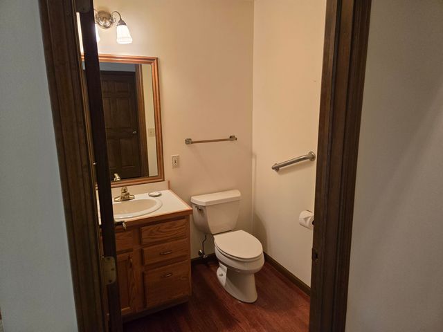 6285 S Westwood Parkway, Suttons Bay, MI 49682