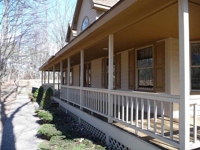 6285 S Westwood Parkway, Suttons Bay, MI 49682