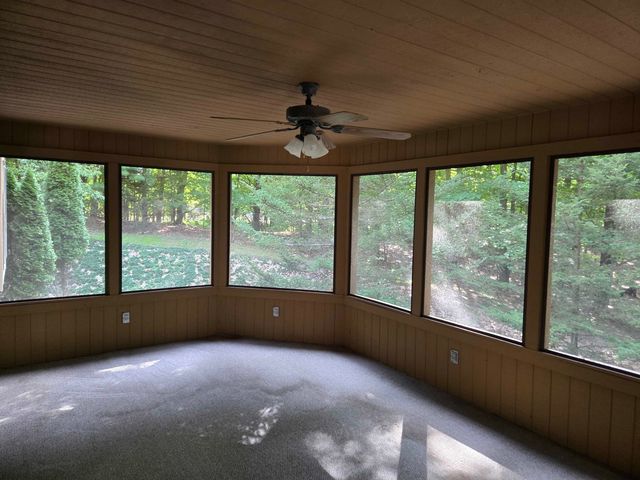 6285 S Westwood Parkway, Suttons Bay, MI 49682