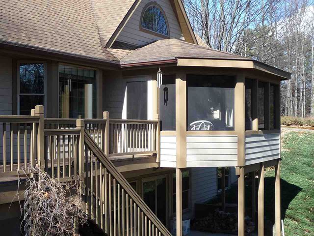 6285 S Westwood Parkway, Suttons Bay, MI 49682