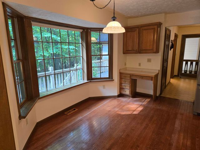 6285 S Westwood Parkway, Suttons Bay, MI 49682