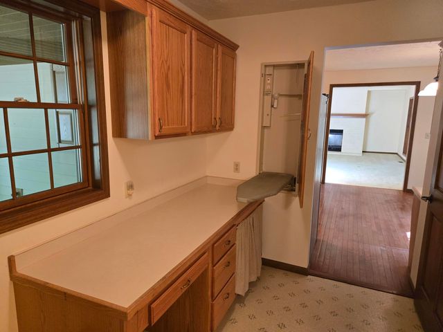 6285 S Westwood Parkway, Suttons Bay, MI 49682