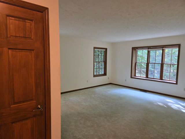 6285 S Westwood Parkway, Suttons Bay, MI 49682