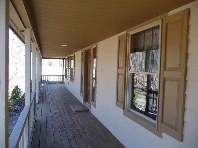 6285 S Westwood Parkway, Suttons Bay, MI 49682