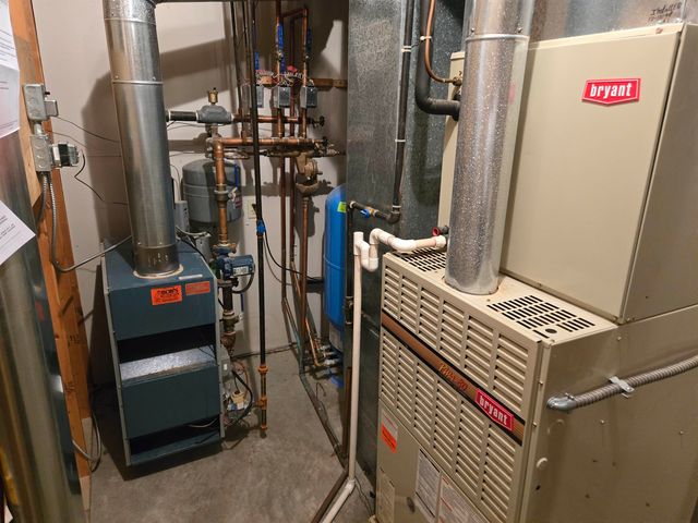 6285 S Westwood Parkway, Suttons Bay, MI 49682