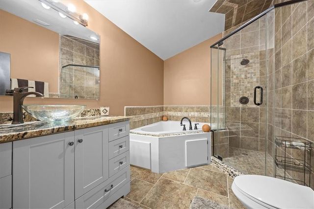 7103 E 159th Street, Belton, MO 64012