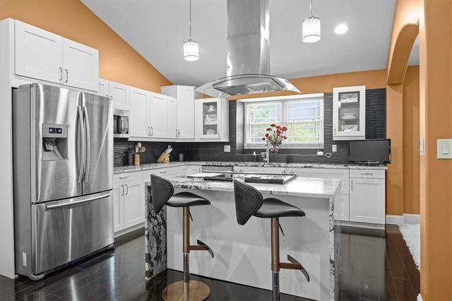 7103 E 159th Street, Belton, MO 64012