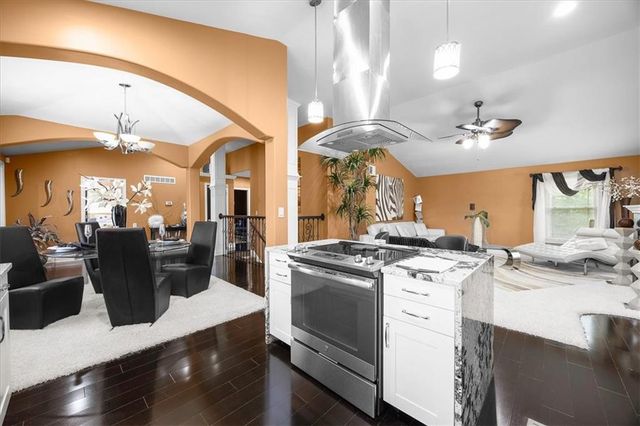 7103 E 159th Street, Belton, MO 64012