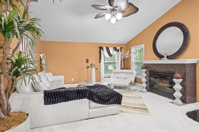 7103 E 159th Street, Belton, MO 64012