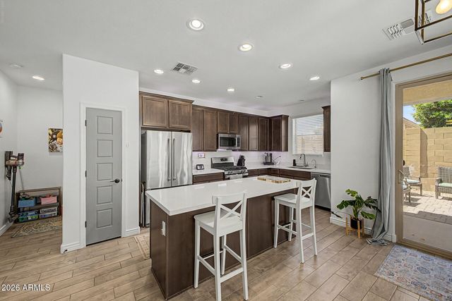 14426 W COTTONTAIL Lane, Surprise, AZ 85387