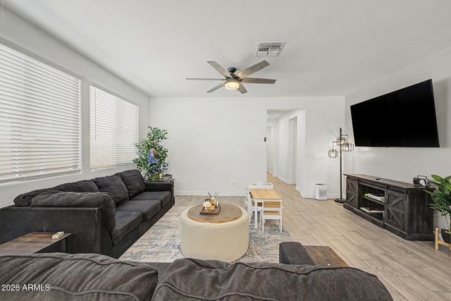14426 W COTTONTAIL Lane, Surprise, AZ 85387