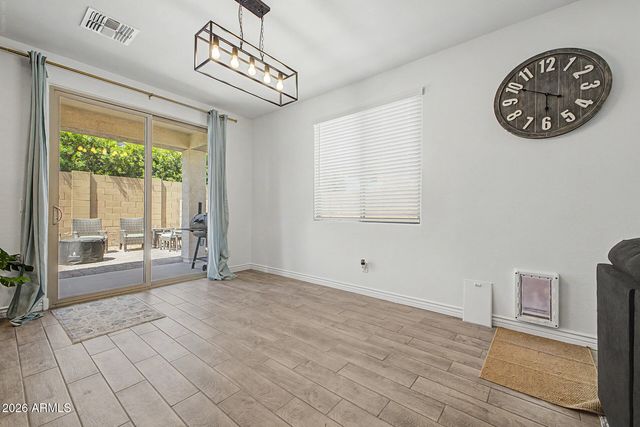 14426 W COTTONTAIL Lane, Surprise, AZ 85387