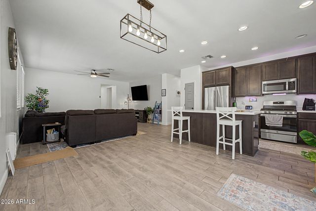 14426 W COTTONTAIL Lane, Surprise, AZ 85387