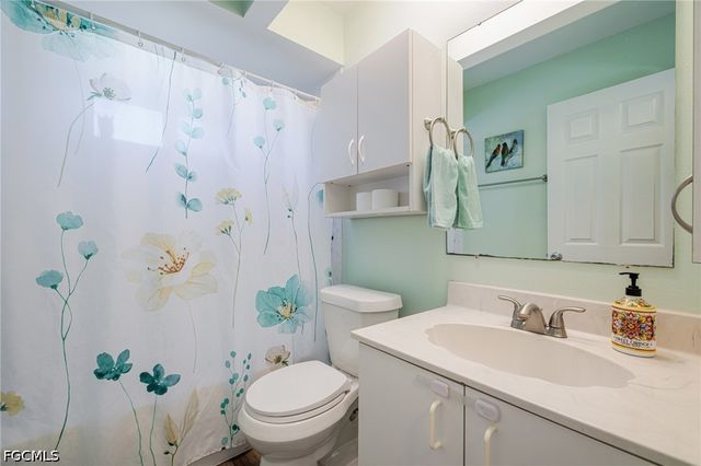 1945 Academy BLVD, Cape Coral, FL 33990