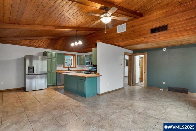 997 20th St SE, Salem, OR 97301