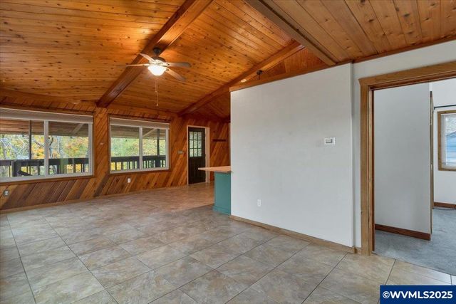 997 20th St SE, Salem, OR 97301