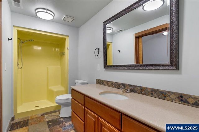 997 20th St SE, Salem, OR 97301